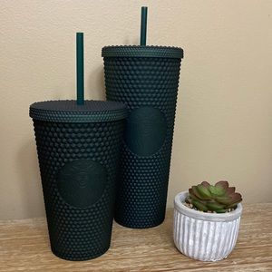 2022 green studded cup set NWT